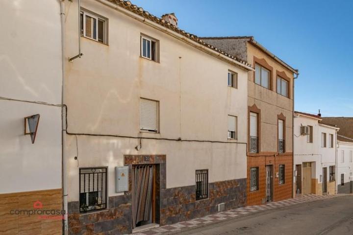 Casas de pueblo en venta en Montejicar, Andalucia photo 0