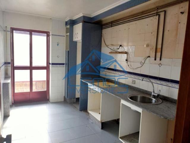 Piso en venta en Bembibre, Calle Oscura, 24300 photo 0