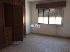 Piso en venta en Puente Genil, Calle Contralmirante Delgado Parejo, 14500 photo 0