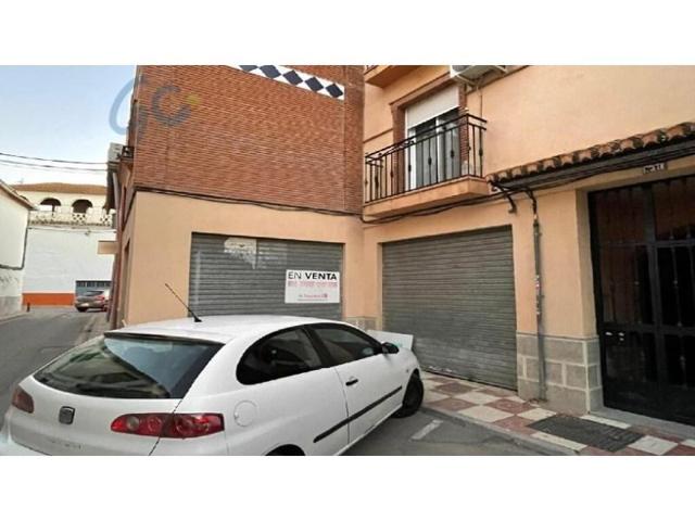 Local comercial en venta en Cúllar Vega photo 0
