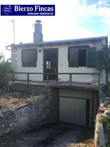 Casa con terreno en venta en Ponferrada, Ponferrada photo 0