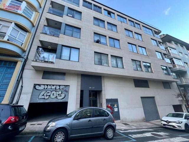 Local comercial en venta en Lugo photo 0