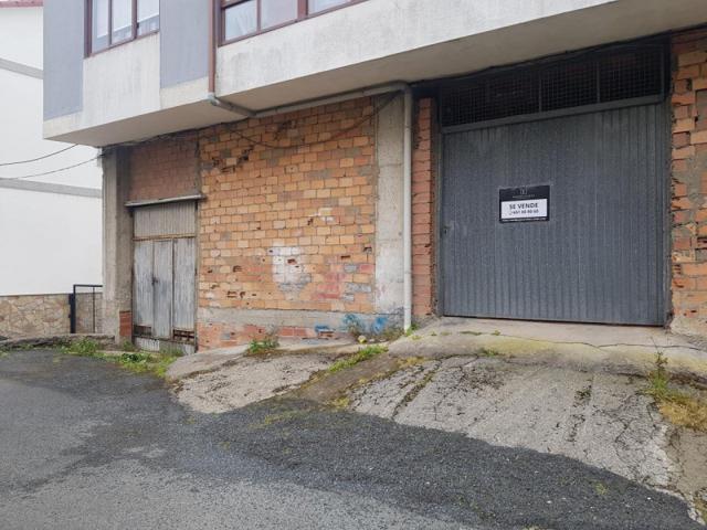 Local comercial en venta en Fene, Perlío photo 0