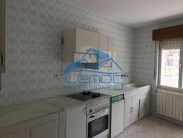 Piso en venta en Bembibre, Calle el Foso, 24300 photo 0