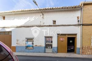 Casa en venta en Roda photo 0