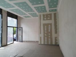 Local comercial en venta en Igualada, Barri Monserrat photo 0