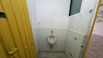 Local comercial en venta en Utrera, AVDA GENERAL GIRALDEZ photo 0