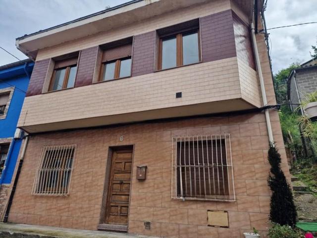 Casa en venta en San Martín del Rey Aurelio, El entrego photo 0