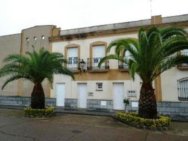 Local comercial en venta en Talavera la Real photo 0