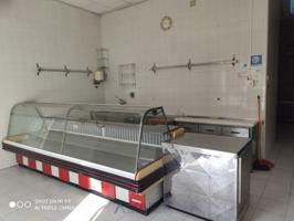 Local comercial en venta en Monforte de Lemos photo 0