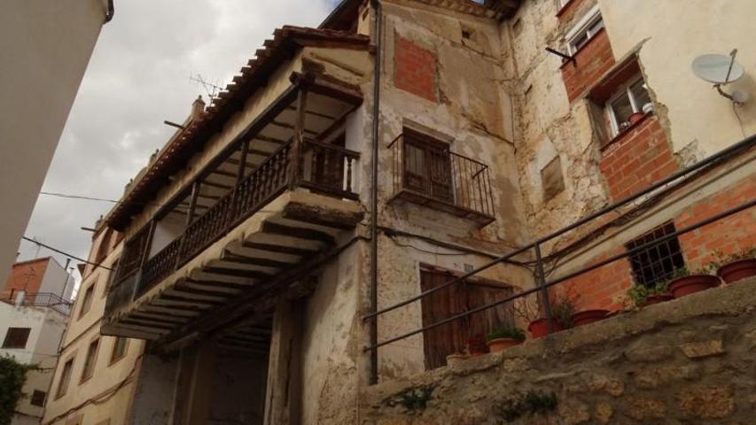 Chalet en venta en Ademuz, Área de Ademuz photo 0