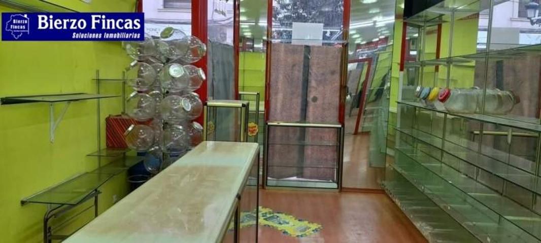Local comercial en venta en Ponferrada, Centro photo 0
