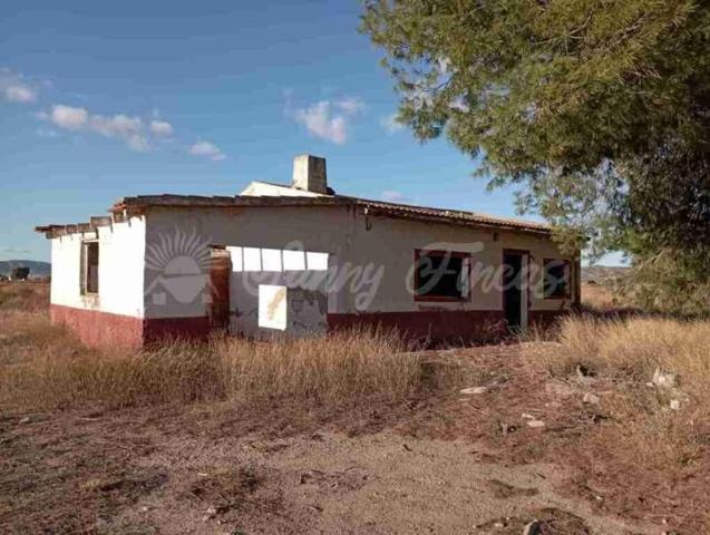 Casa con terreno en venta en Villena photo 0