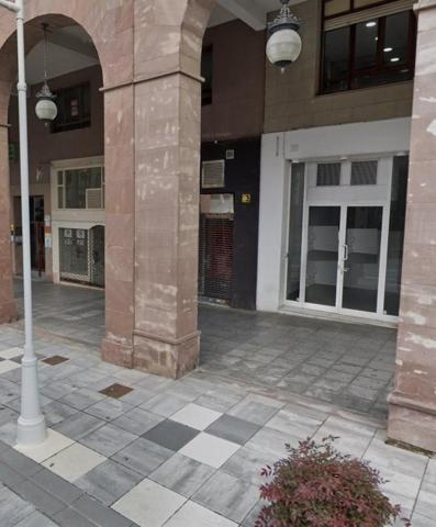 Local comercial en venta en Torrelavega, Centro photo 0