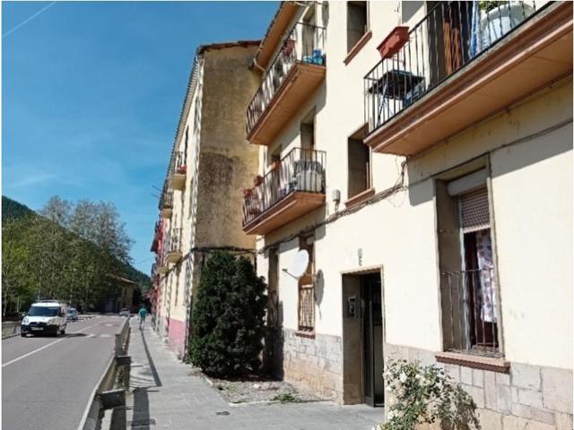 Piso en venta en Ripoll photo 0