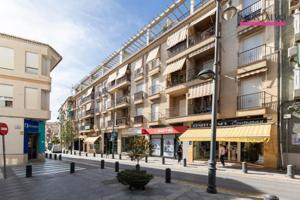 Local comercial en venta en Atarfe, Centro photo 0