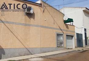 Casa en venta en Lobón, GUADAJIRA photo 0