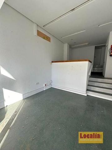 Local comercial en venta en Torrelavega photo 0