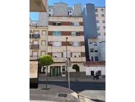 Piso en venta en Plasencia photo 0