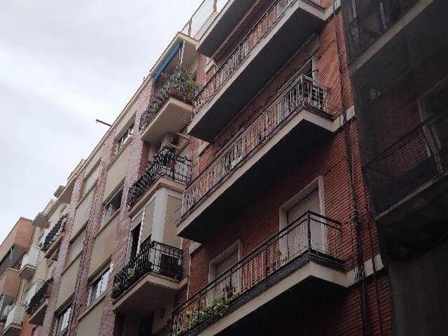Apartamento en venta en Murcia, Barrio del Carmen photo 0