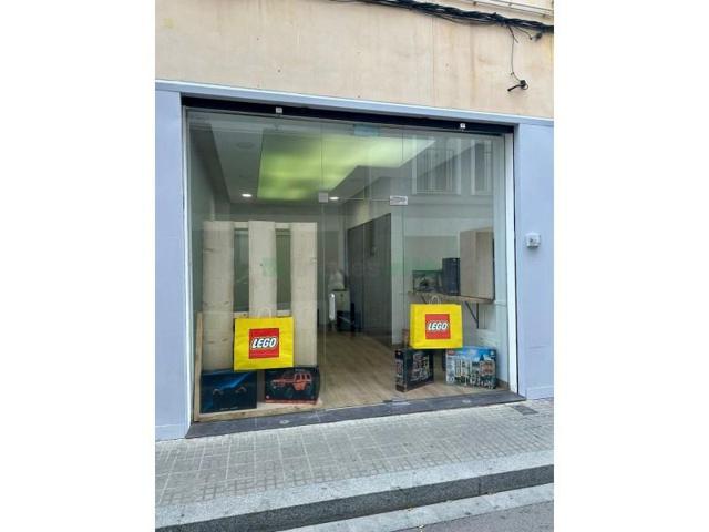 Local comercial en venta en Calella photo 0