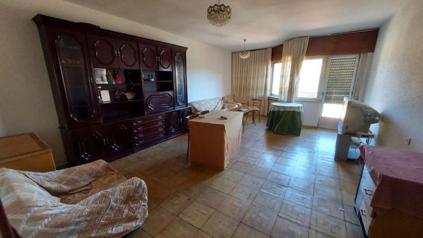 Piso en venta en León, Robla (La) photo 0