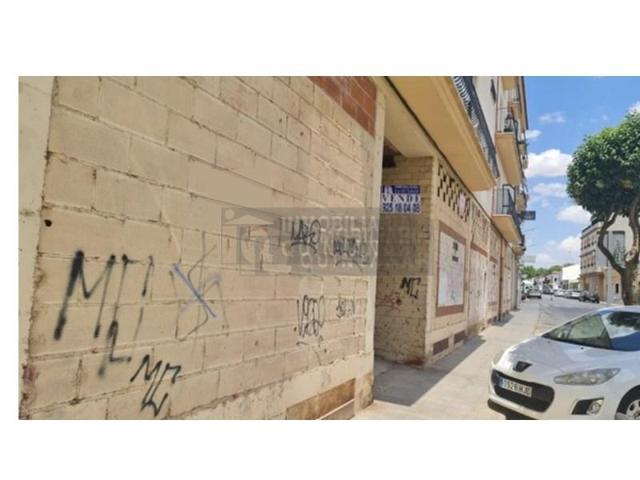 Local comercial en venta en Quintanar de la Orden photo 0