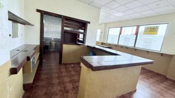 Local comercial en venta en Ituero y Lama photo 0