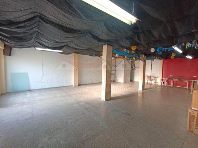 Local comercial en venta en Salinas photo 0