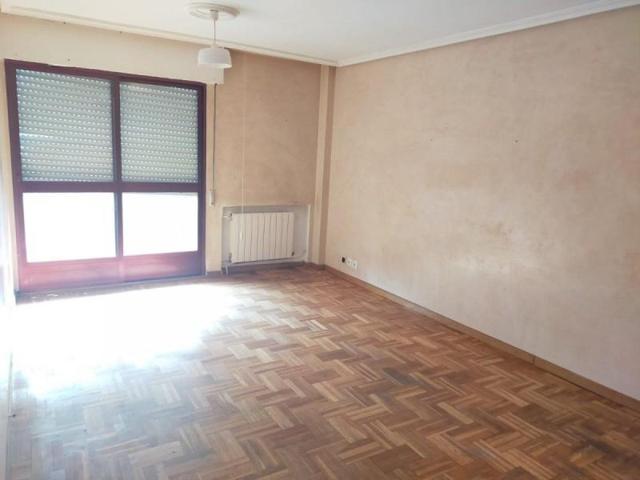 Piso en venta en Bembibre, * centro photo 0