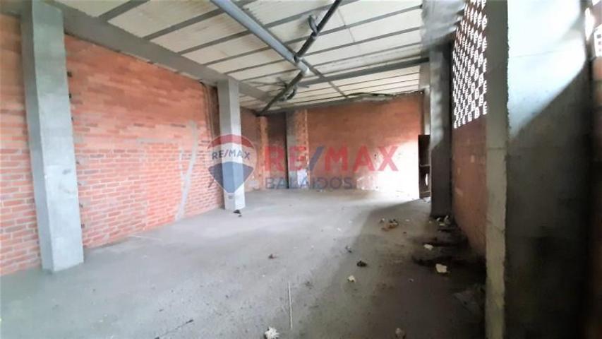 Local comercial en venta en Ponteareas, Ponteareas photo 0