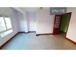 Piso en venta en Ribeira photo 0