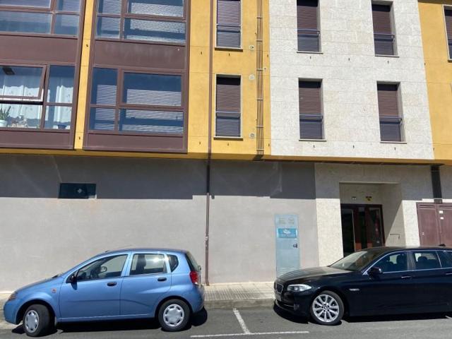 Local comercial en venta en Lalín photo 0