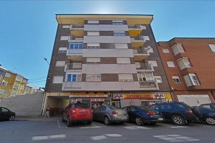 Piso en venta en Bembibre, Bembibre photo 0