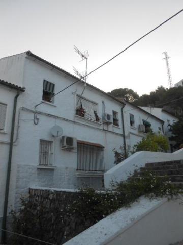 Piso en venta en Ubrique, Centro photo 0