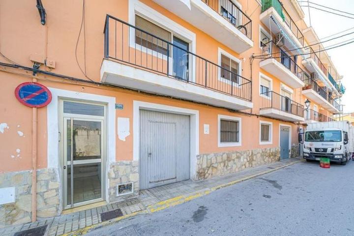 Piso en venta en Villajoyosa, 2a linea photo 0