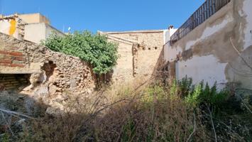 Terreno en venta en La Pobla de Vallbona, Casco urbano photo 0