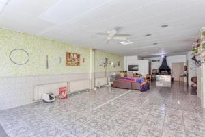 Local comercial en venta en Vilanova del Camí, Centre photo 0