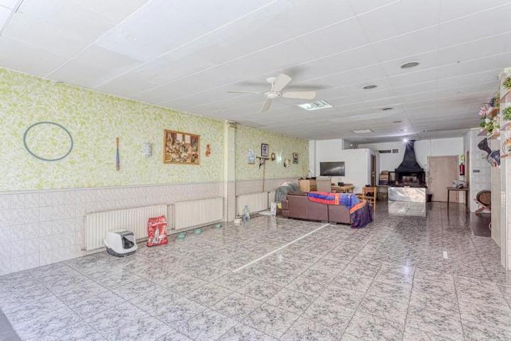 Local comercial en venta en Vilanova del Camí, Centre photo 0