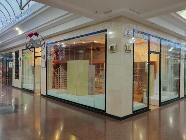 Local comercial en venta en Almansa photo 0