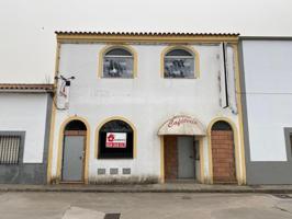 Local comercial en venta en Burguillos del Cerro photo 0