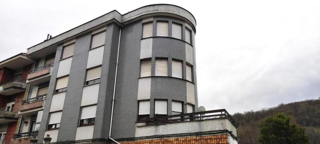 Piso en venta en Bimenes, San Julián de Bimenes photo 0