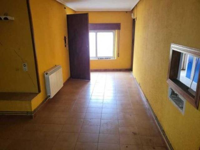 Piso en venta en Toro, Calle Macarro, 49800 photo 0
