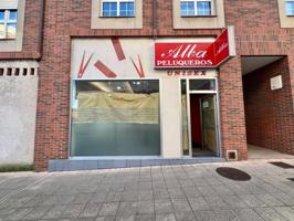 Local comercial en venta en Avilés, Versalles photo 0