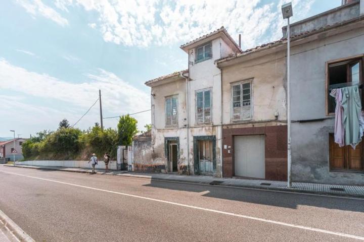 Casas de pueblo en venta en Soto del Barco, Costa verde photo 0