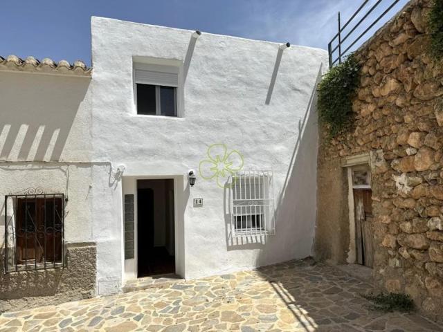 Casas de pueblo en venta en Oria, Centro photo 0