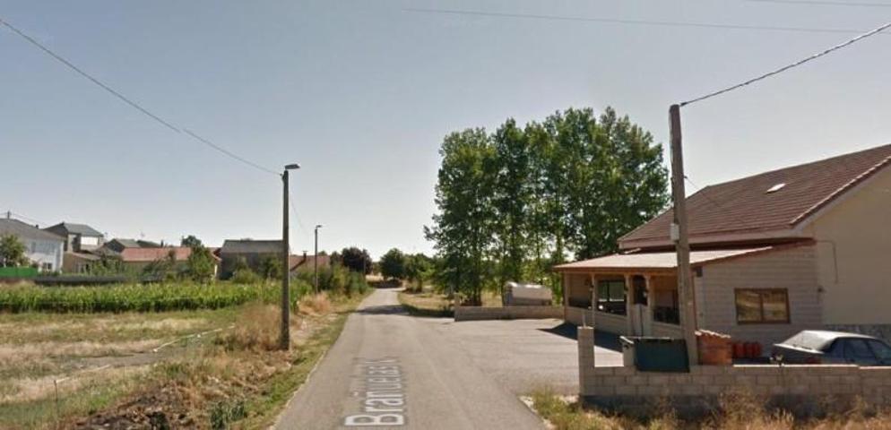 Chalet en venta en Villagatón, Northern spain photo 0