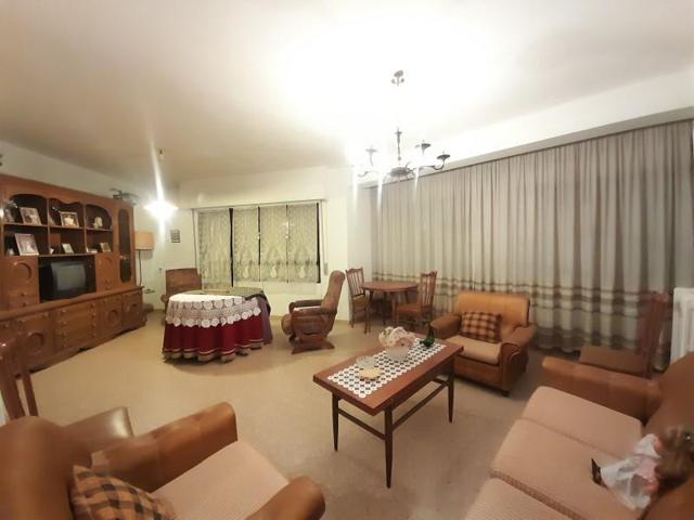 Piso en venta en Villarrobledo photo 0