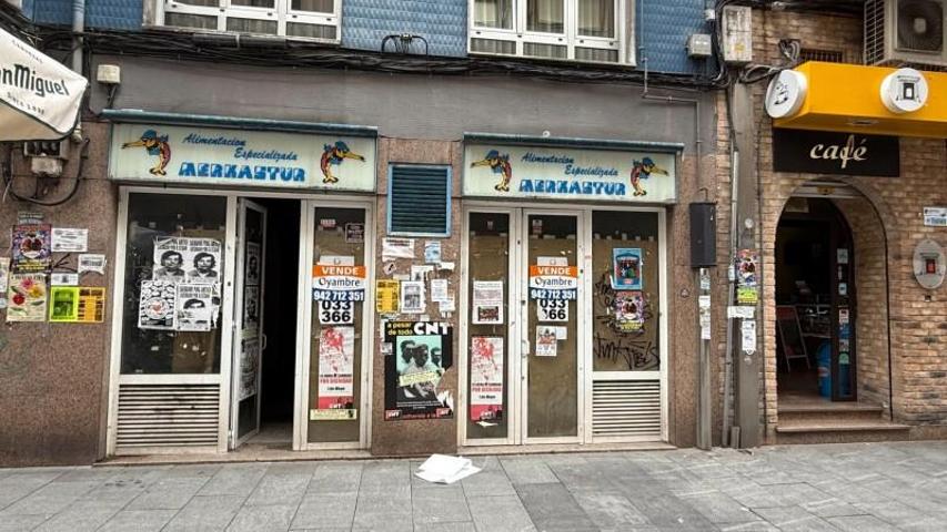 Local comercial en venta en Mieres, La Villa - Bazuelo photo 0