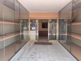 Local comercial en venta en Barcelona, Carrer de les Agudes, 08033 photo 0